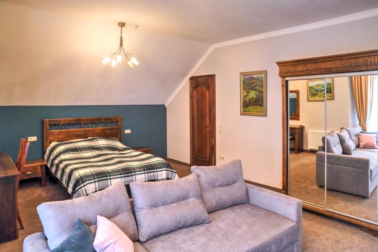 Iris Hotel Bukovel Eksteriør bilde